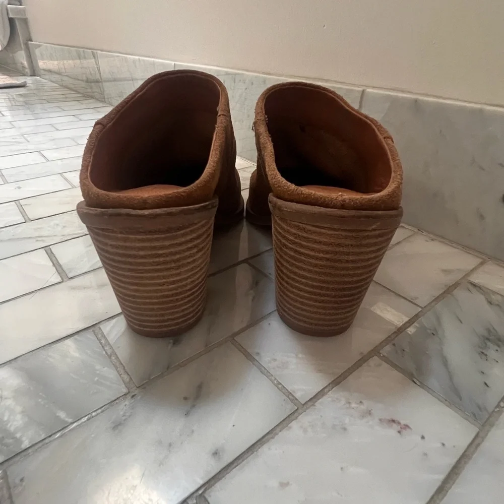 LUCKY BRAND Women’s Camel Sebiki Heeled Mule - Size 6 - Picture 6 of 14